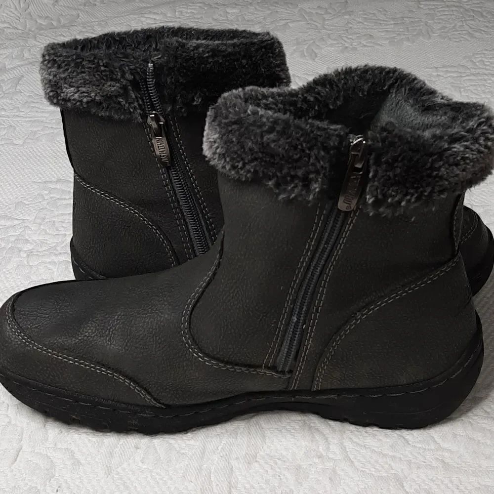 KHOMBUâGrayâWinterâBooties - Picture 6 of 13